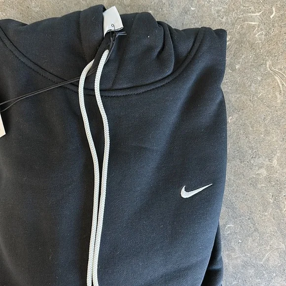 New W tags! Men’s Nike Hoodie Black Size Medium - Picture 2 of 5